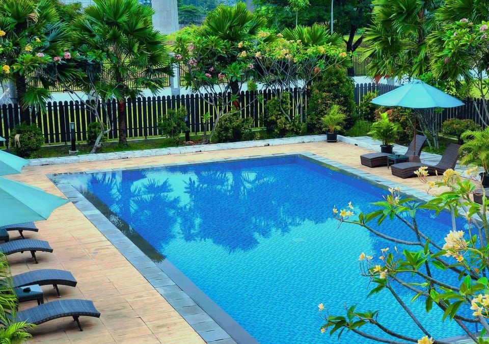 Pool view, Swimming pool
