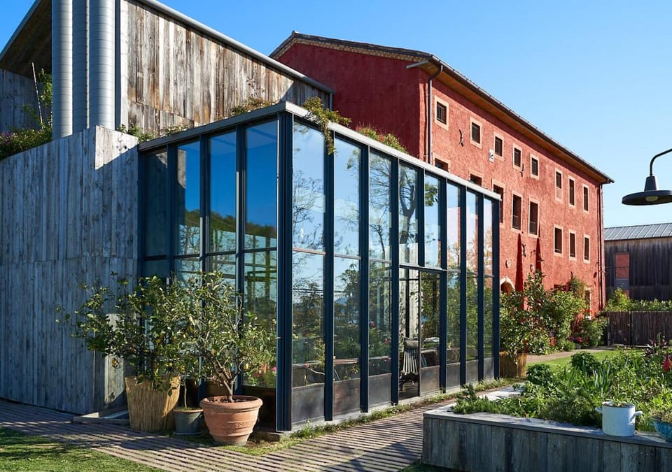 Property building, Garden, Balcony/Terrace