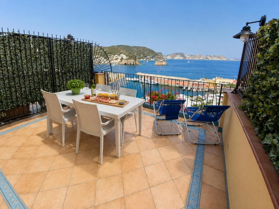 Maridea - Il Porto Apartment in Ponza