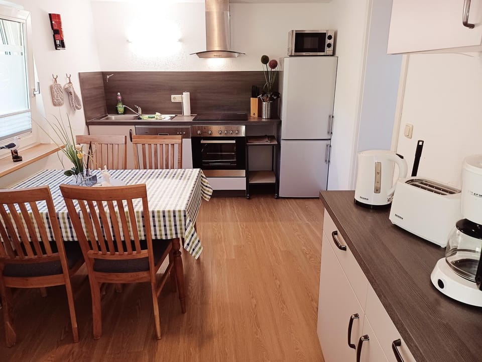 FeWo Rothirsch - Heuser Prerow Apartment in Prerow