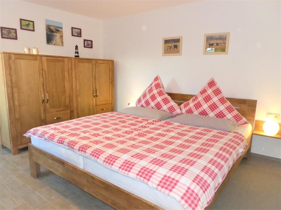 FeWo Leuchtturm - Heuser Prerow Apartment in Prerow