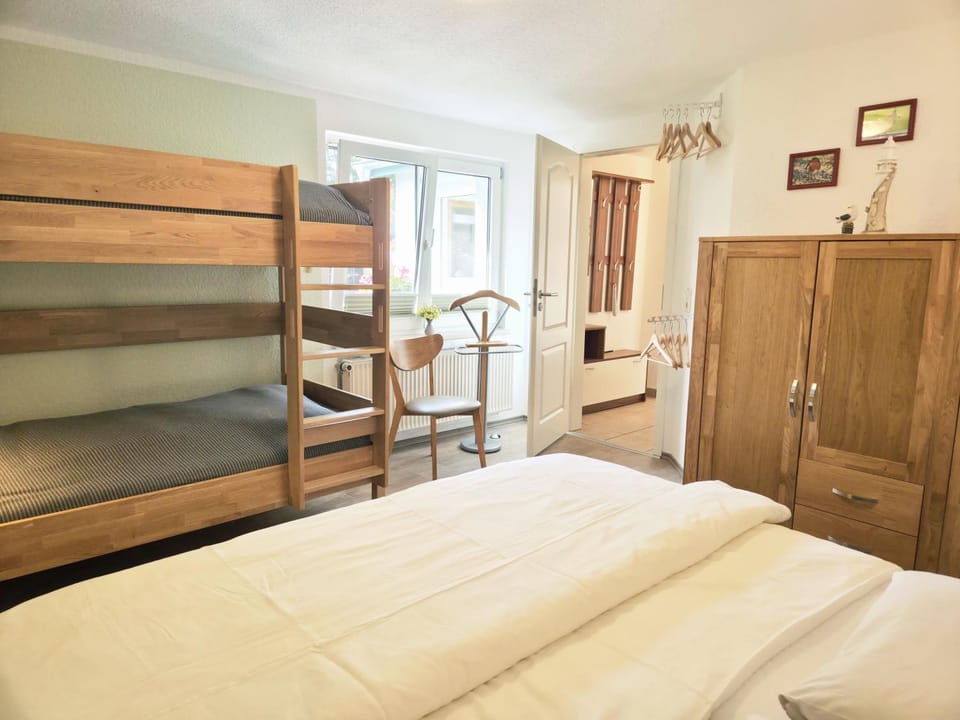 FeWo Leuchtturm - Heuser Prerow Apartment in Prerow