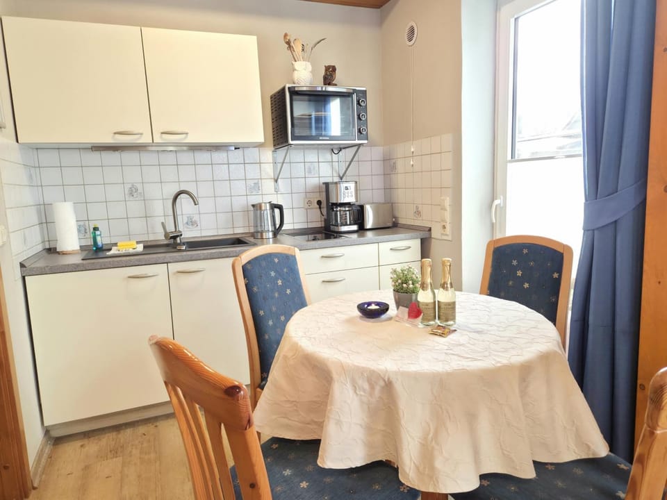 FeWo Waldkauz - Ulenhoef Apartment in Prerow