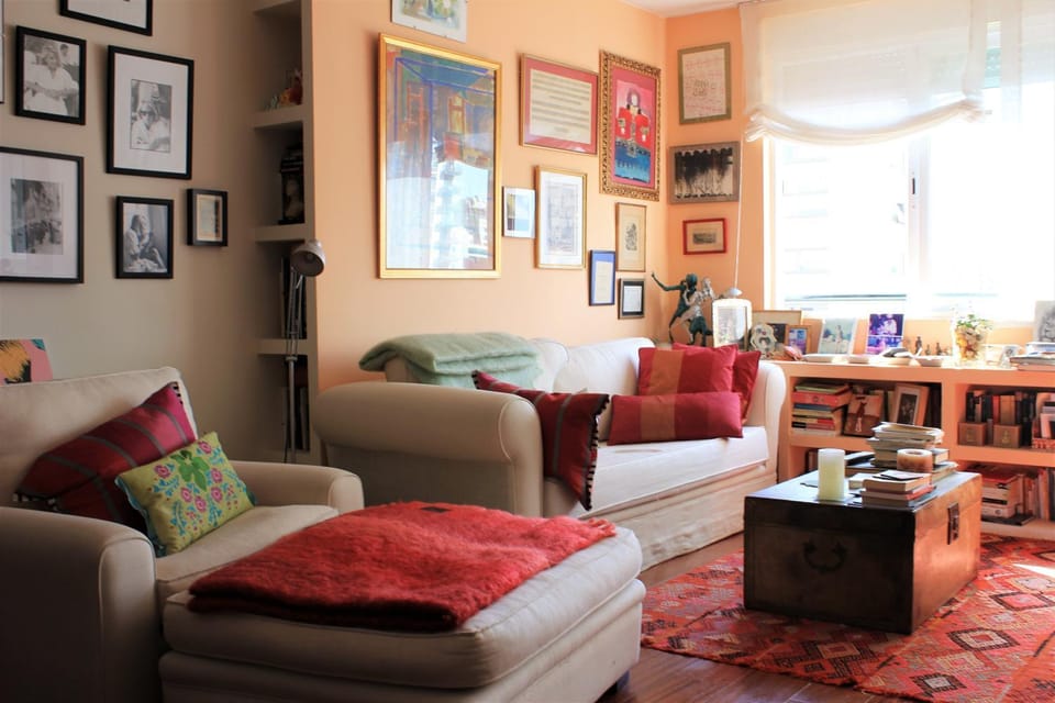 Living room, Seating area