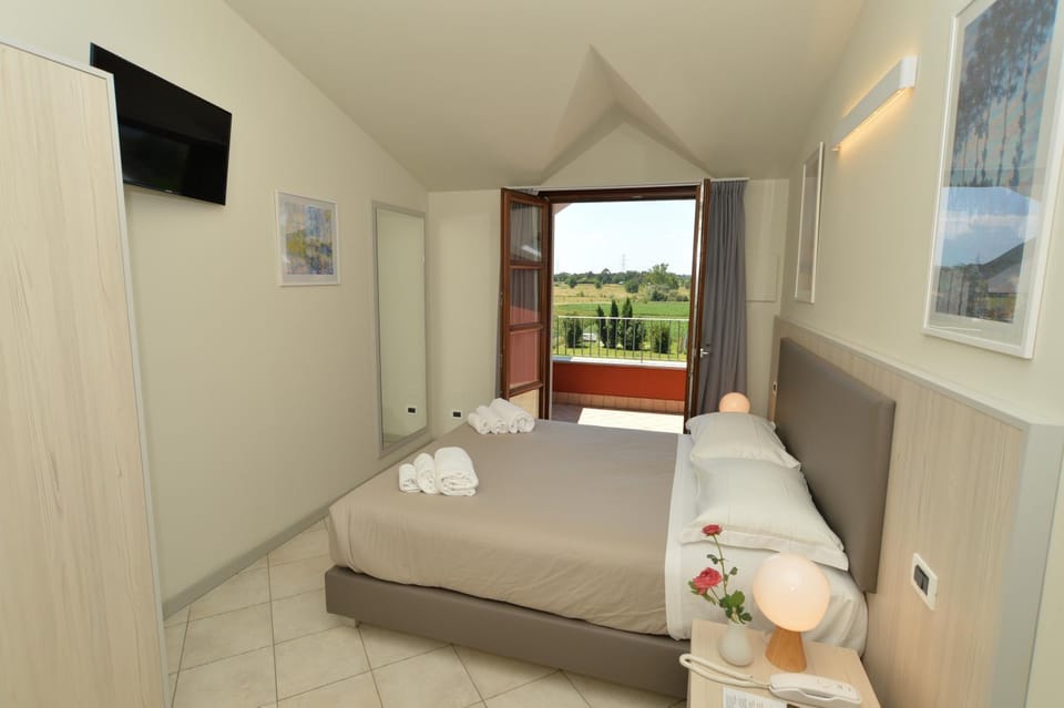 Balcony/Terrace, Photo of the whole room, Bedroom