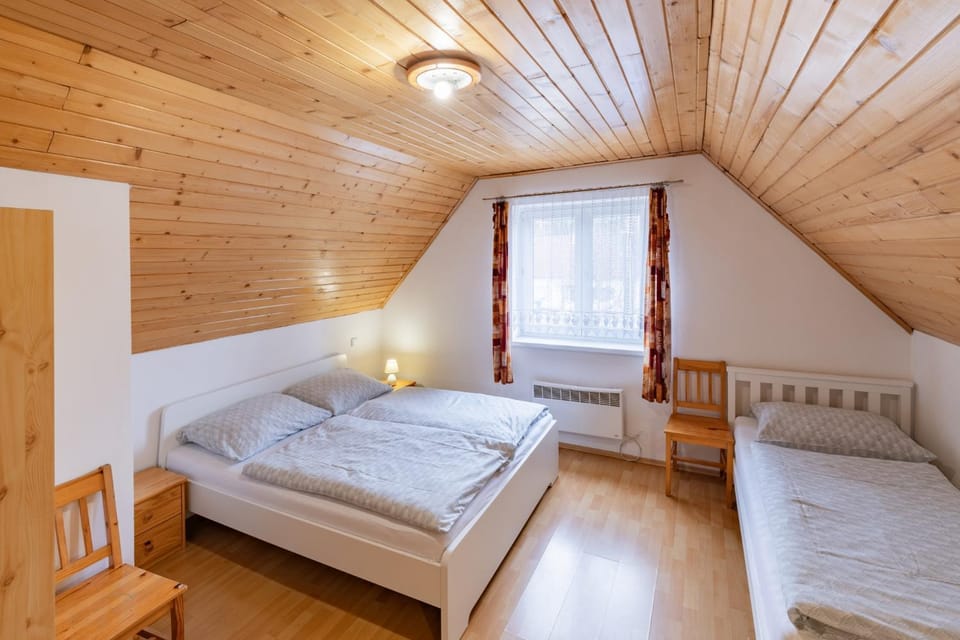 Vilka Cibulka a chata Cesnačik House in Slovakia