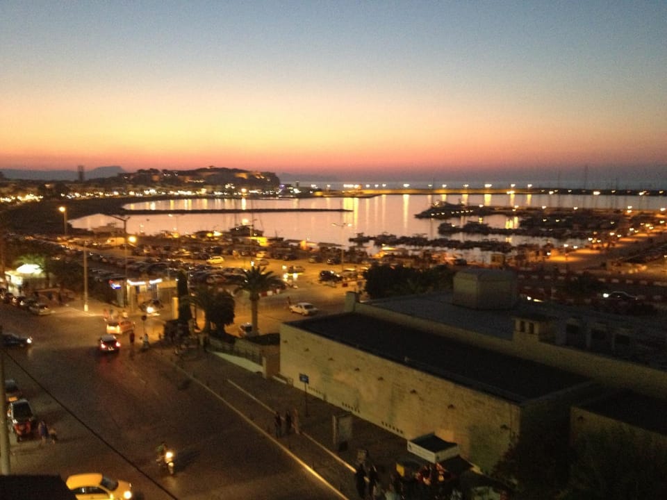 Neighbourhood, Natural landscape, Area and facilities