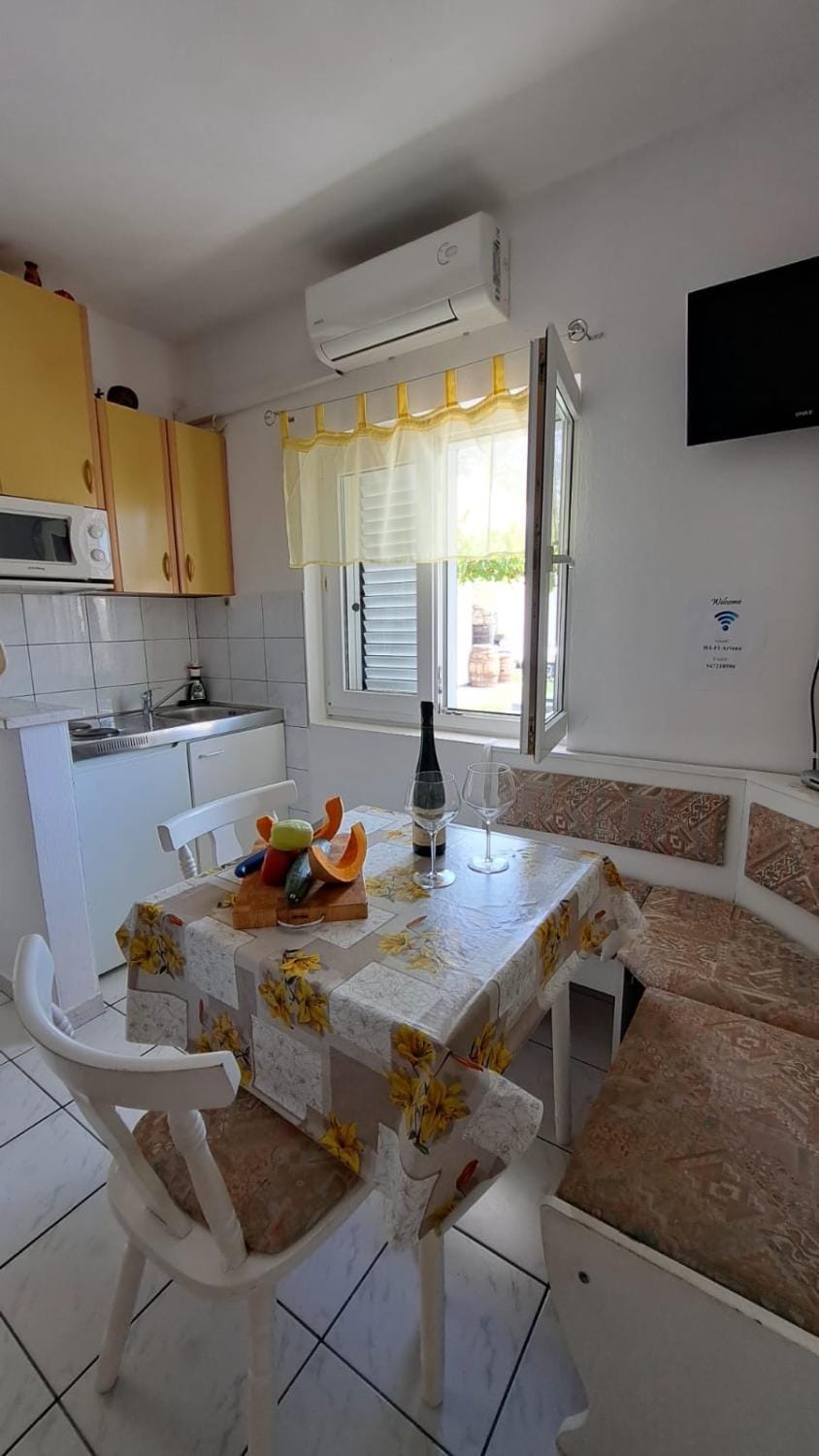 Apartmani Žderić Apartment in Dubrovnik-Neretva County