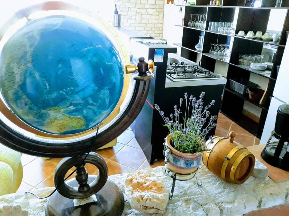 Kitchen or kitchenette, Food and drinks, Food