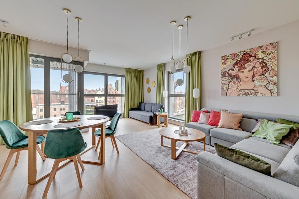 TV and multimedia, Living room, Seating area, Dining area, River view, locker