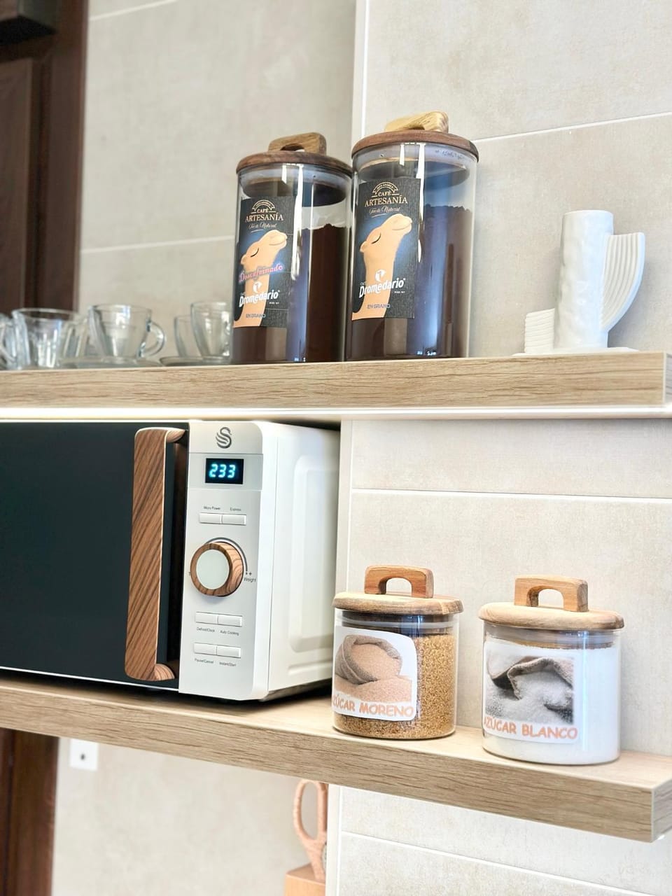 Coffee/tea facilities, minibar