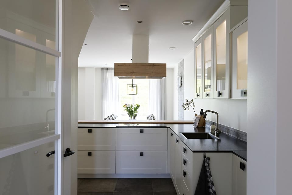 Kitchen or kitchenette, stove
