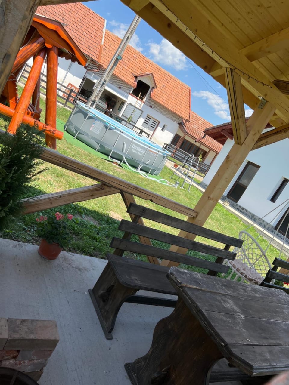 Pensiunea Alina Bed and Breakfast in Romania