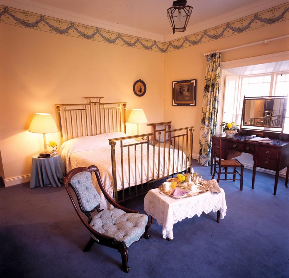 Bedroom, Continental breakfast