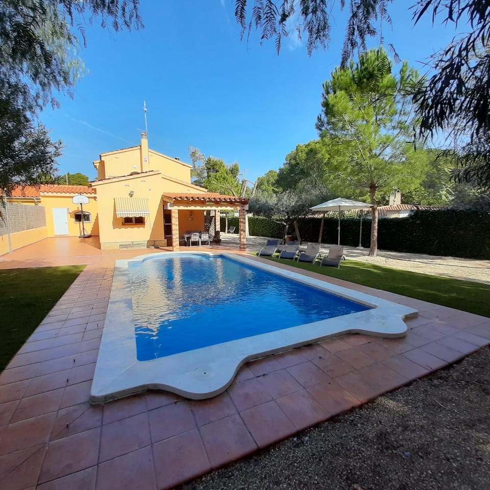 AME447 Chalet con piscina privada 9x5m y jardín vallado Villa in Baix Ebre
