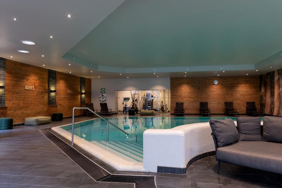 Spa and wellness centre/facilities, Swimming pool