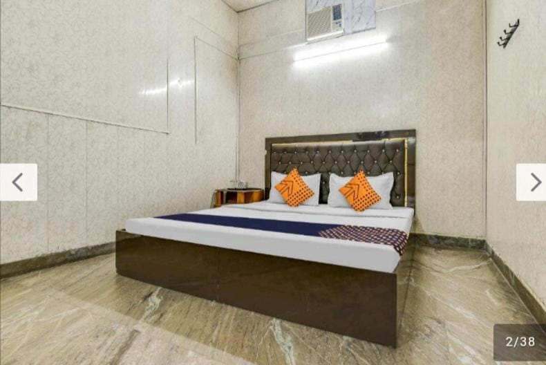 Hotel Raj Mahal Bed and Breakfast in Ludhiana