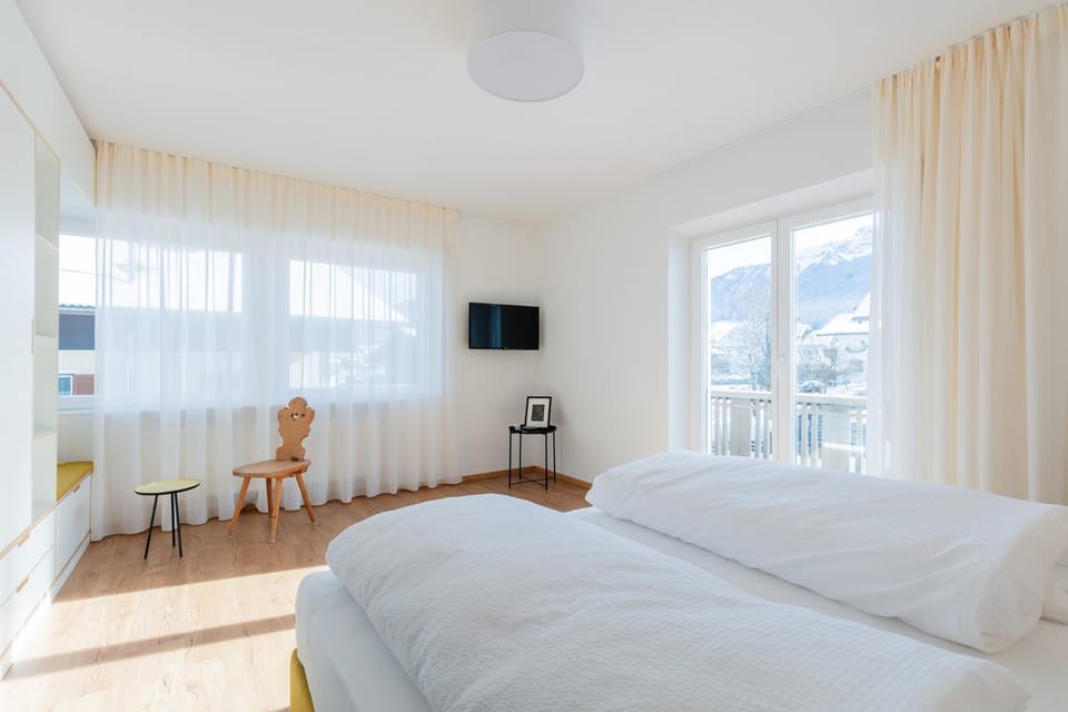 Living room, Bedroom