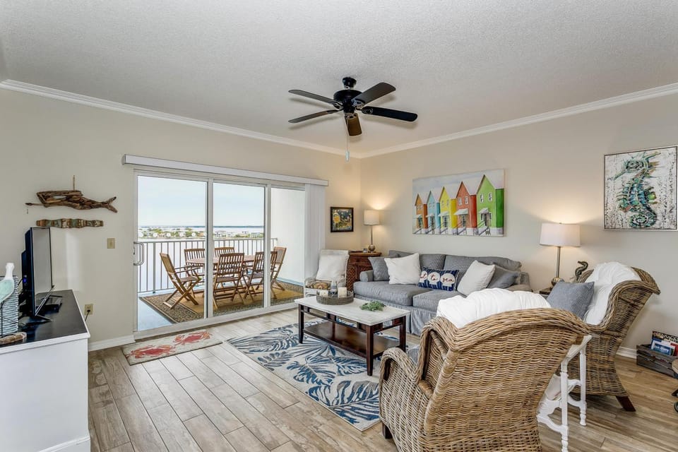 8D South Harbour House in Pensacola Beach