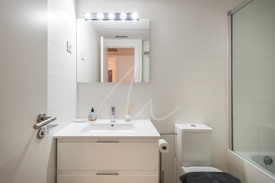 Bathroom, Bath