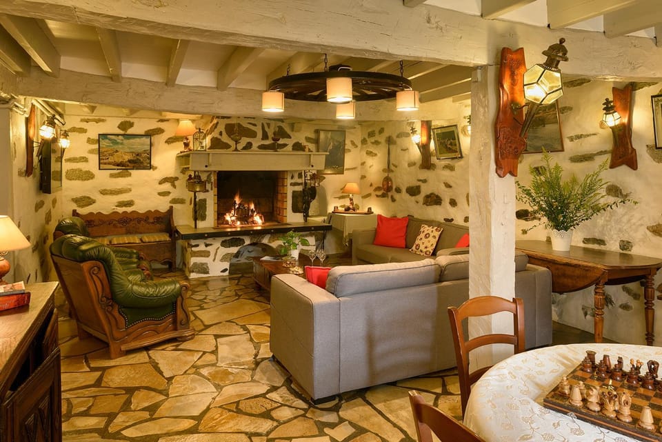 Living room, Seating area