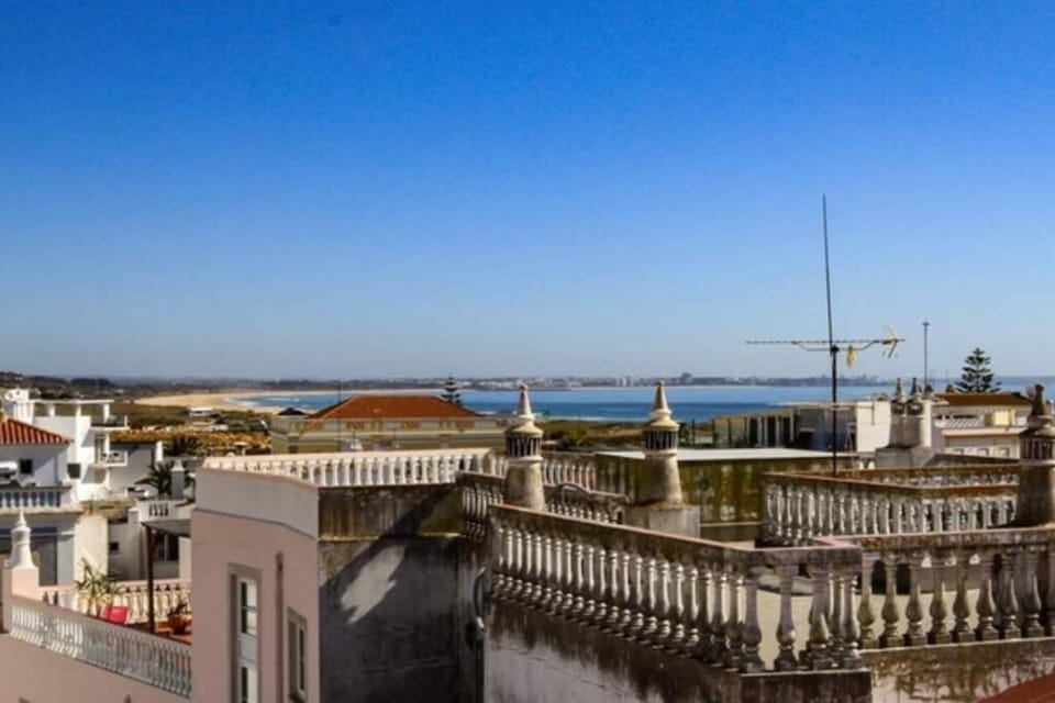 Townhouse w Beautiful terrace - 360 degrees views! Apartment in Lagos