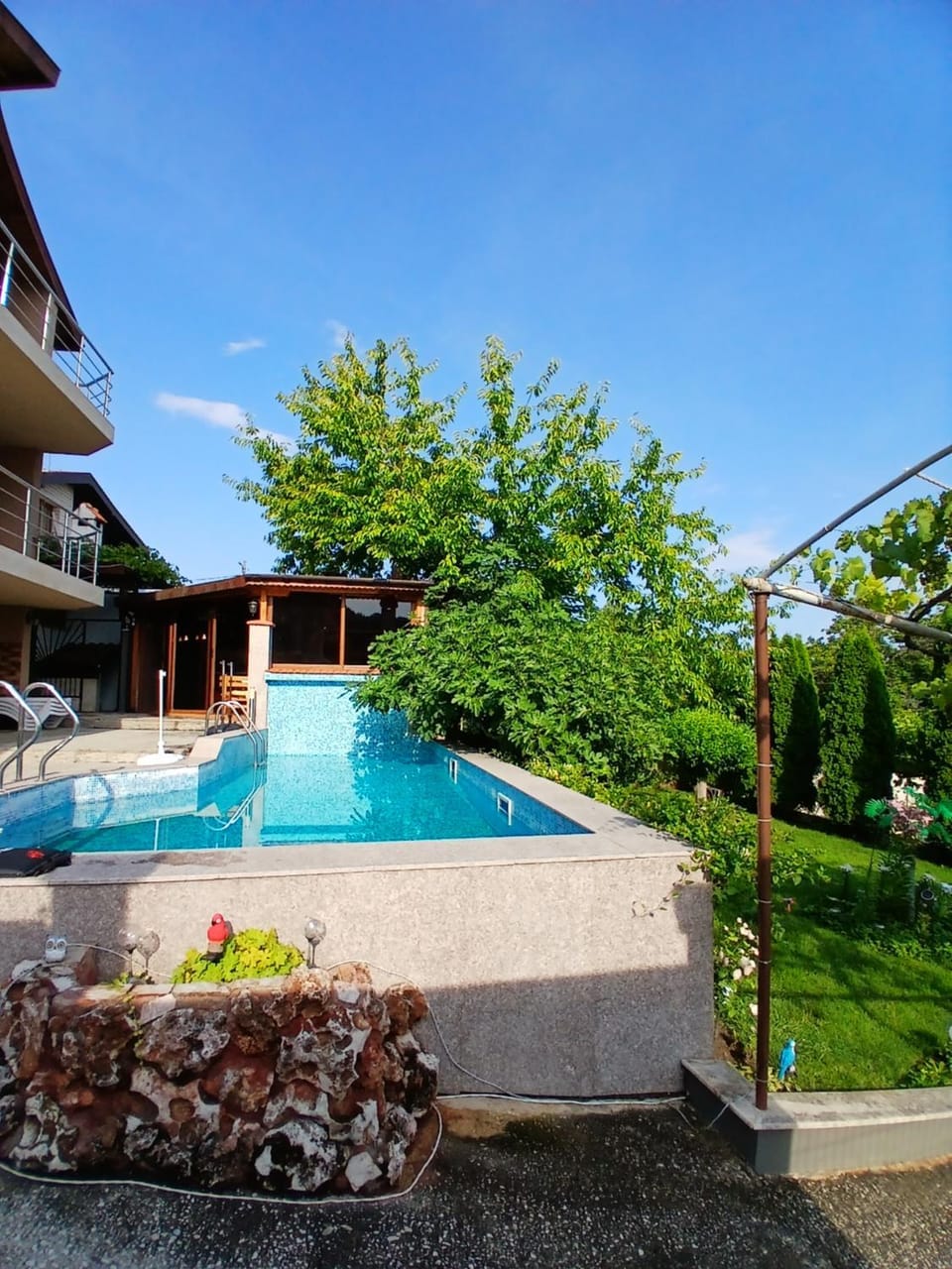 Garden, Swimming pool