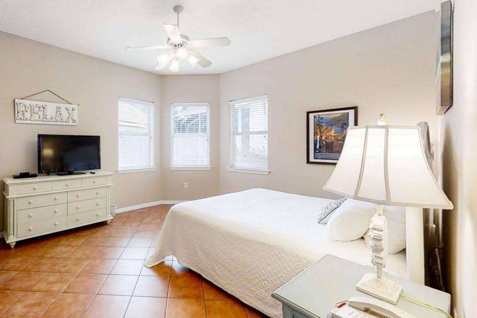 TOPS'L Sunny Days Apartment in Miramar Beach