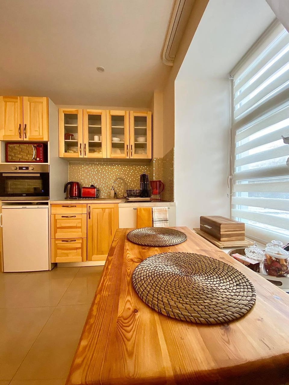 Kitchen or kitchenette, Dining area, Communal kitchen