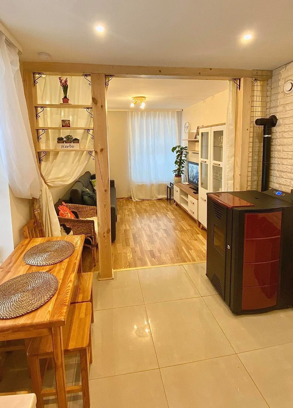 Coffee/tea facilities, Kitchen or kitchenette