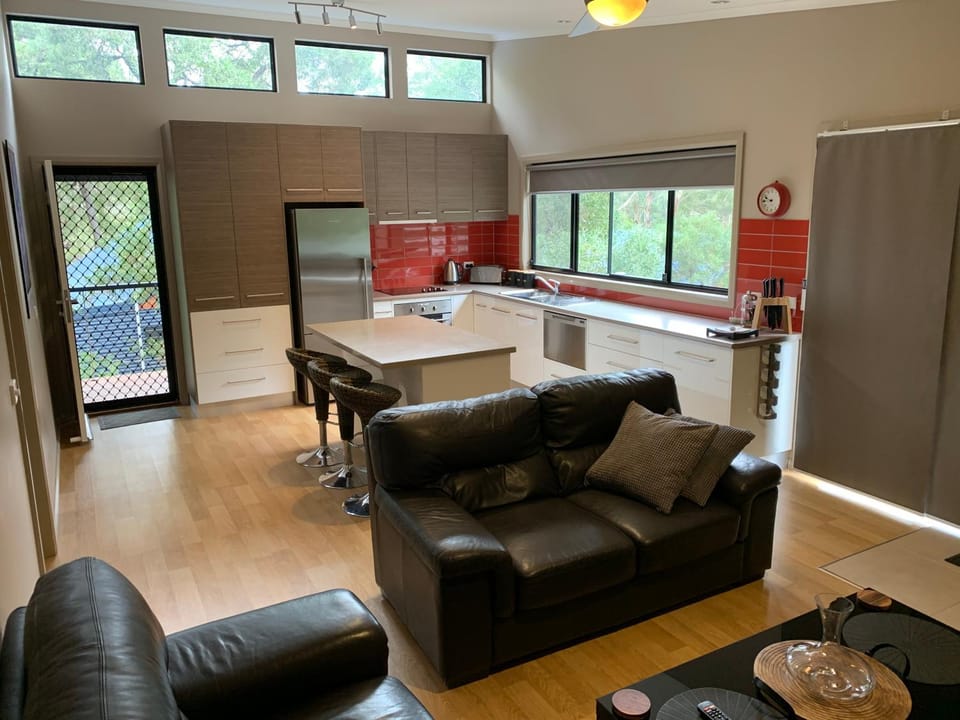 Kitchen or kitchenette, Living room, Dining area, pet friendly, stove