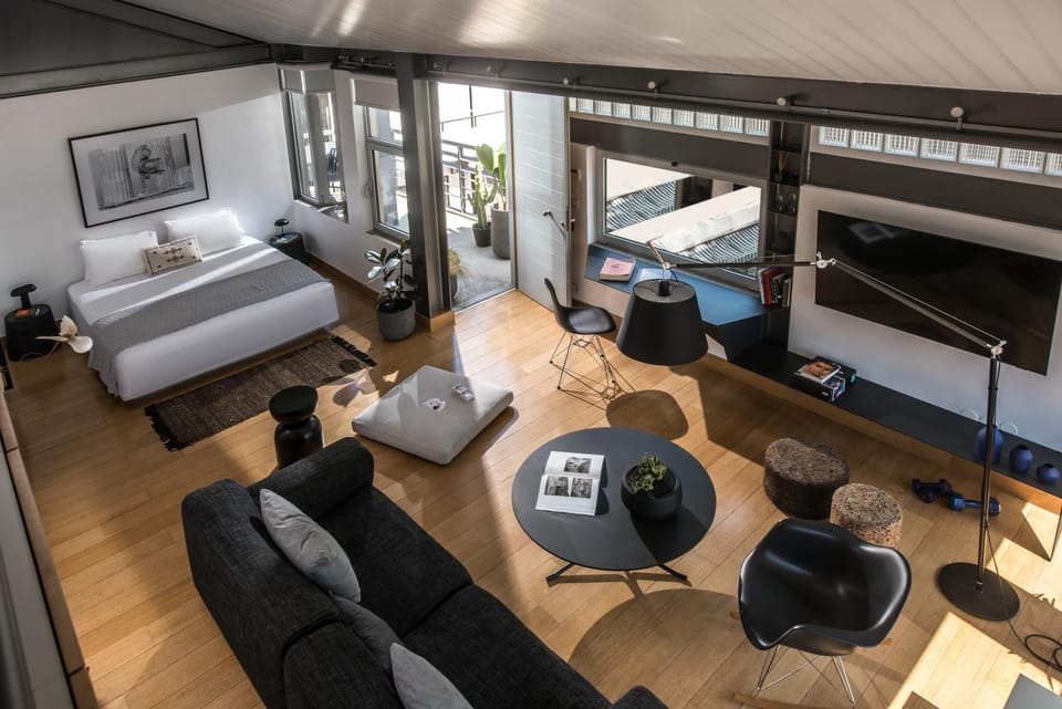 Seating area, Bedroom