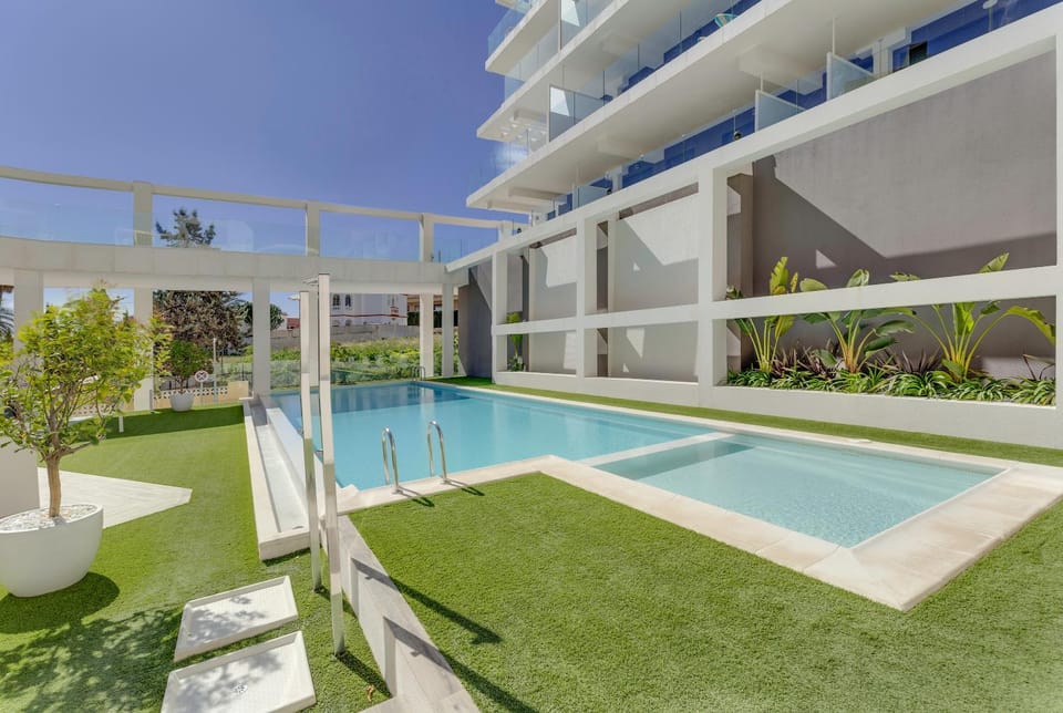 Property building, Swimming pool, Swimming pool