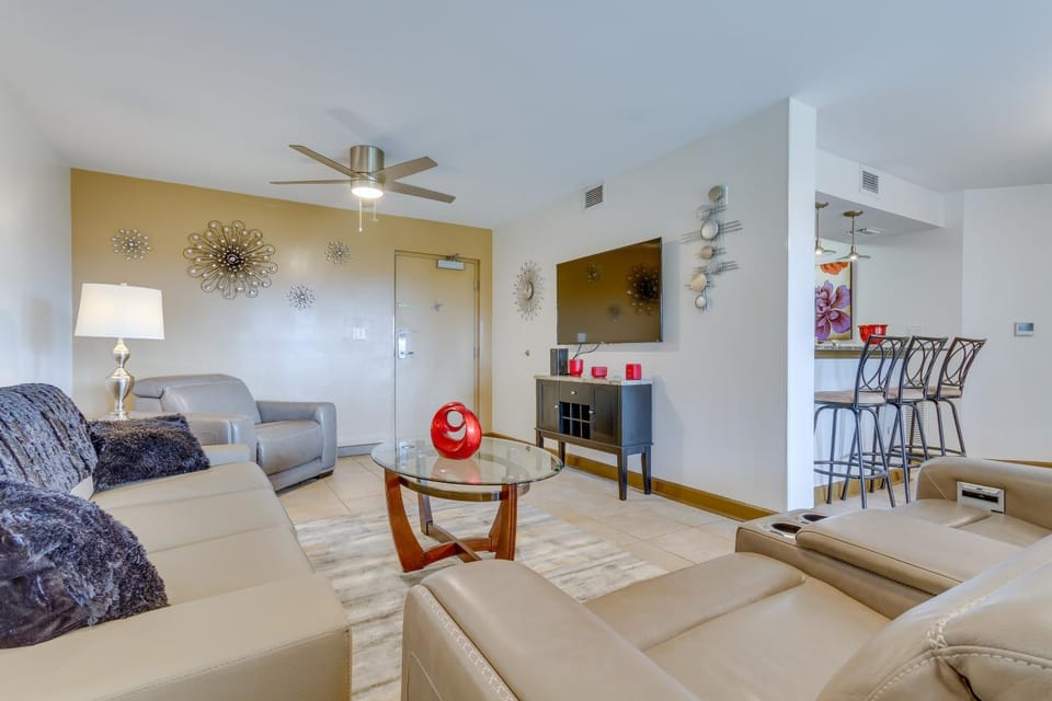 Pensacola Beach Condo w/ Patio & Access to Beach! House in Pensacola Beach