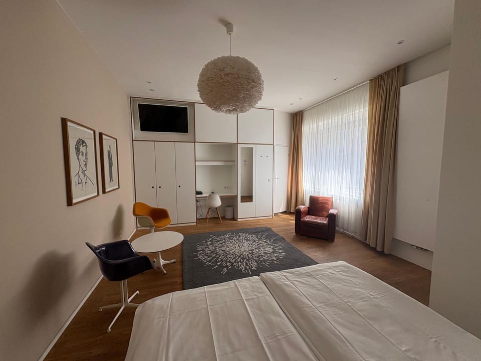 ART Hotel Ufer Bed and Breakfast in Neuss
