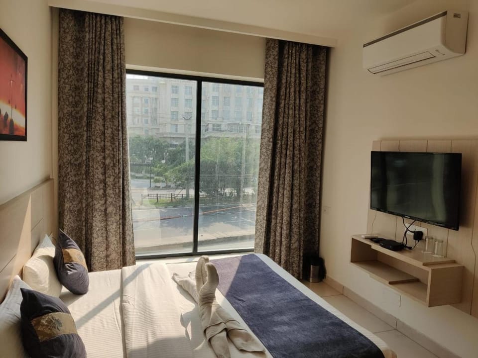 Bed, View (from property/room)