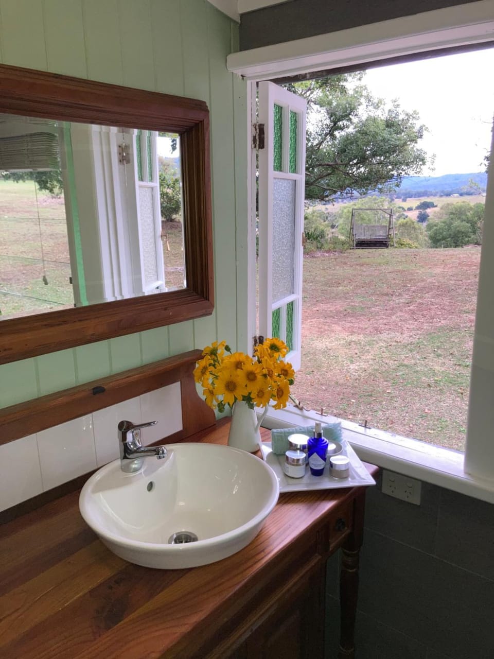 Dayboro - Blue Ridge Lavender Cottage House in Brisbane