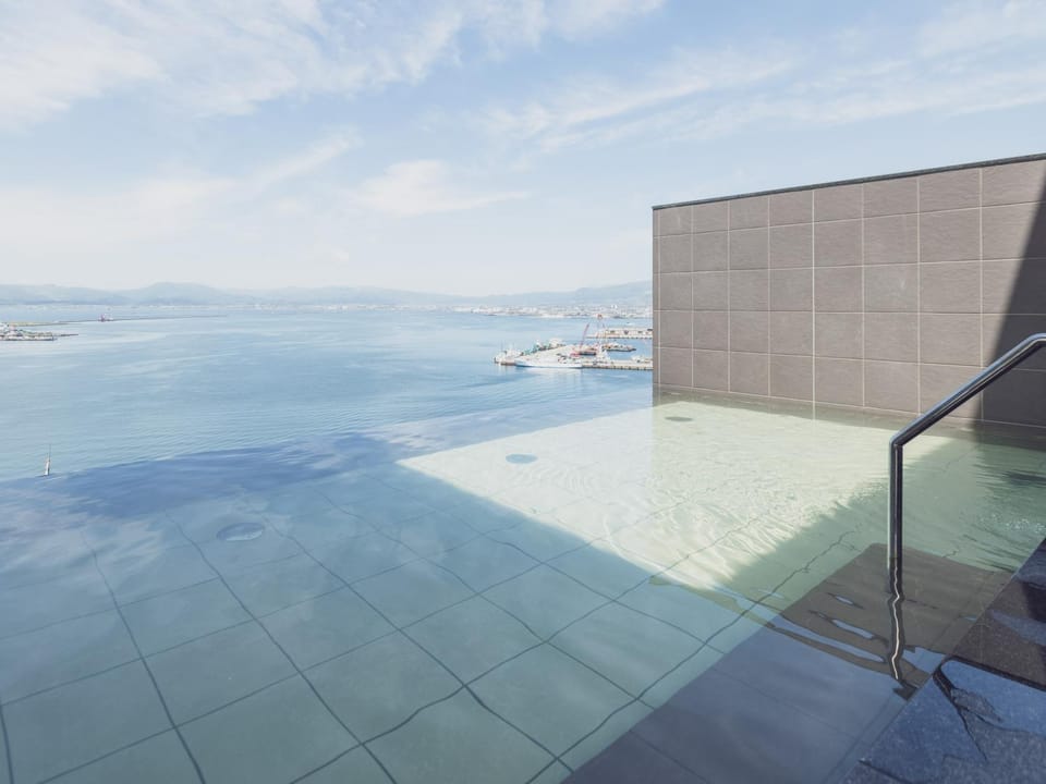 Hot Spring Bath, Sea view, Public Bath