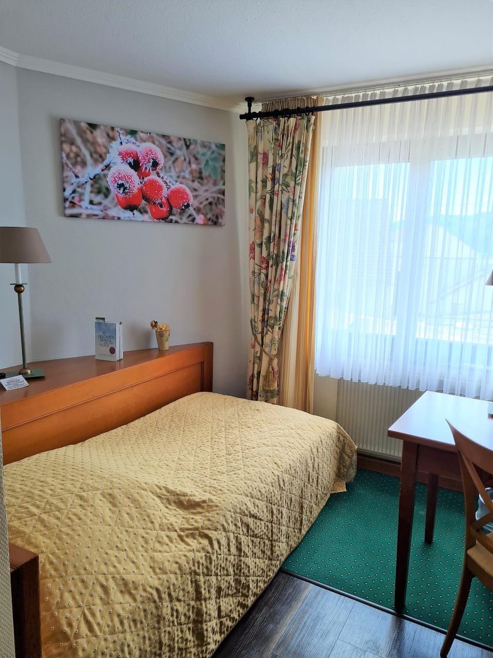 Staff, Photo of the whole room, Decorative detail, Bedroom, Guests