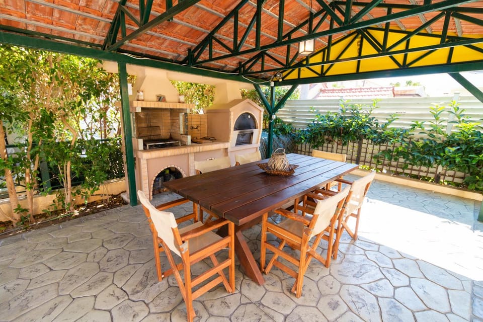 Patio, Dining area