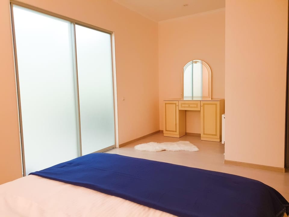 Шикарная VIP квартира 8 мин пешком от м Дарница Apartment in Kiev City - Kyiv