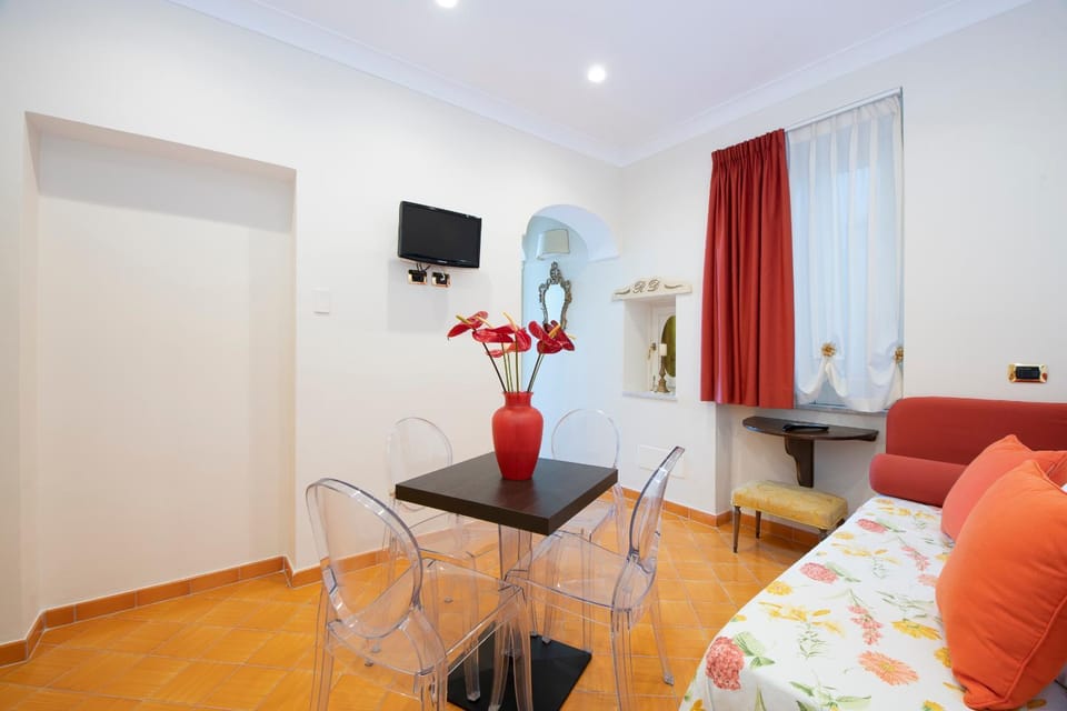 Amalfi Old Square room & apartments , 73 steps from the street Bed and Breakfast in Amalfi