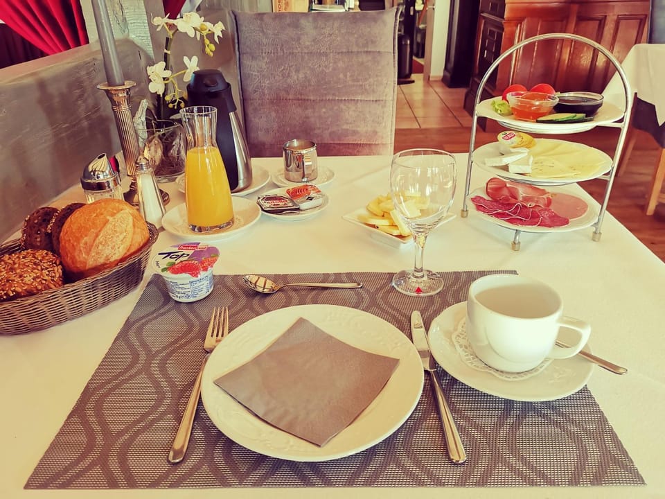 Restaurant/places to eat, Breakfast
