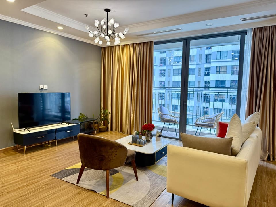 Communal lounge/ TV room, TV and multimedia, Living room, Seating area