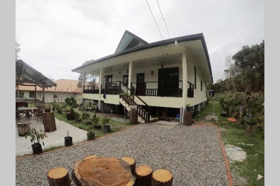 Bonsai Villa @ Mesilou 盆栽小苑 Villa in Sabah