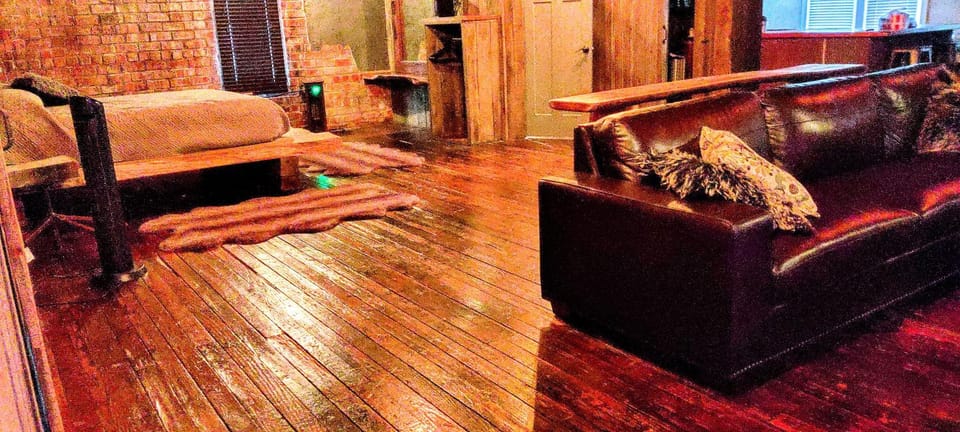 Bed, Seating area