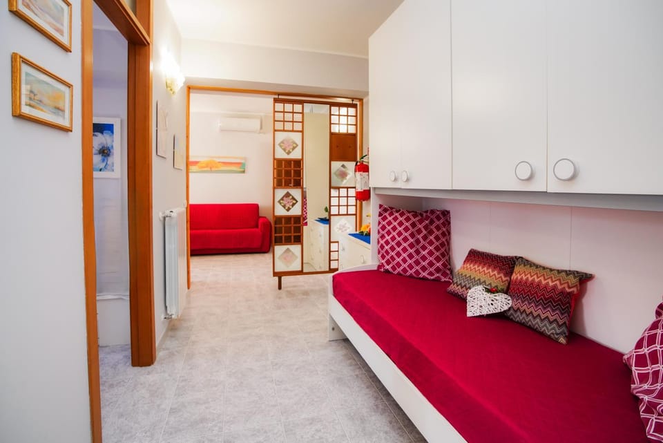 Bed, Living room
