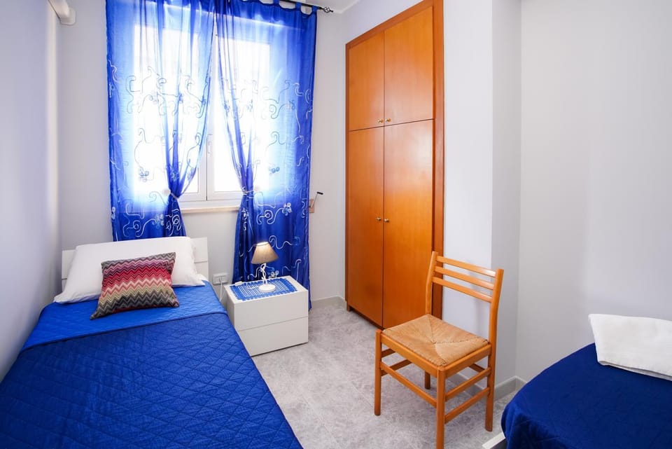 Bed, Bedroom, heating, wardrobe, air conditioner