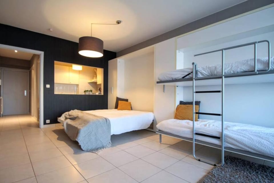 Photo of the whole room, bunk bed