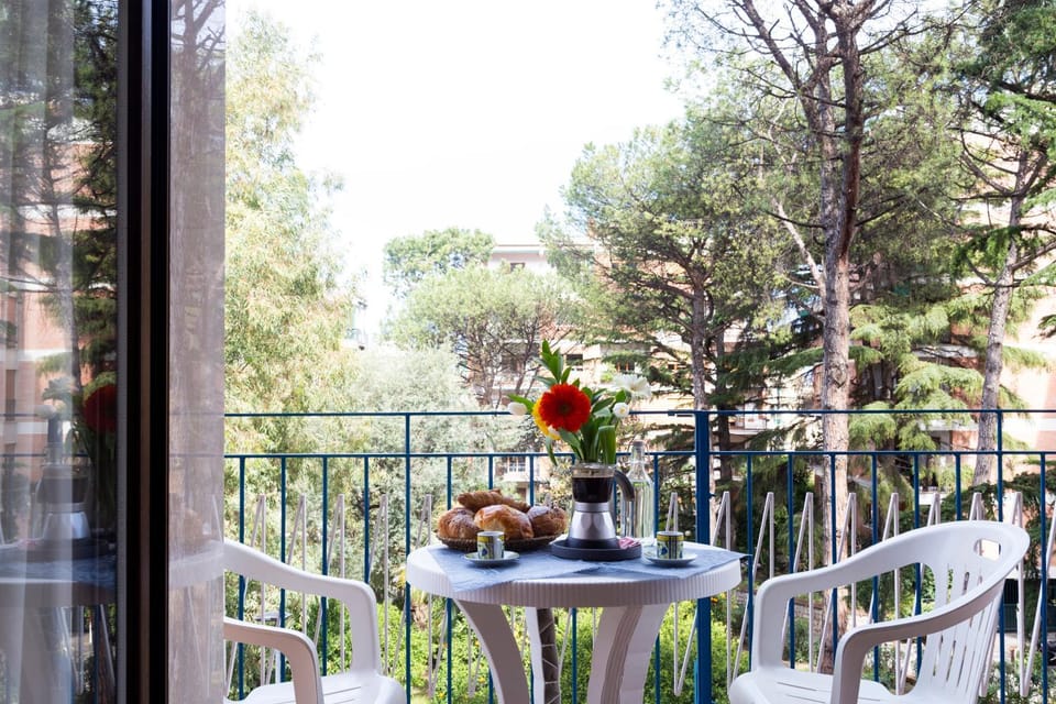 Property building, View (from property/room), Balcony/Terrace, Breakfast